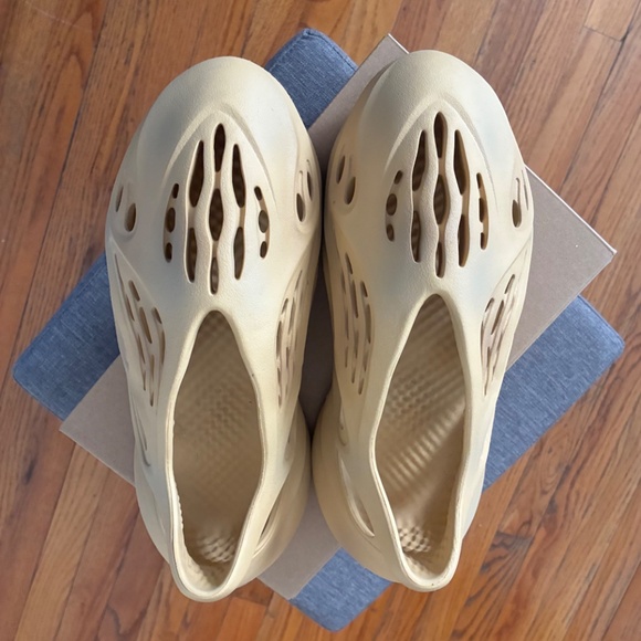 Yeezy Foam Runners main image 6
